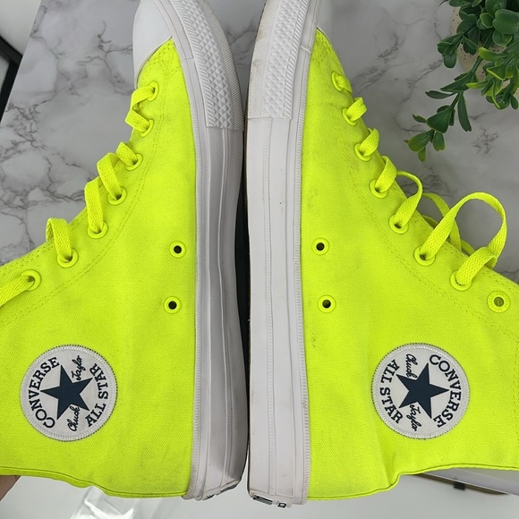 Converse Chuck Taylor 2 All Star High Top Sneakers Neon Green Retro Streetwear - Picture 9 of 12